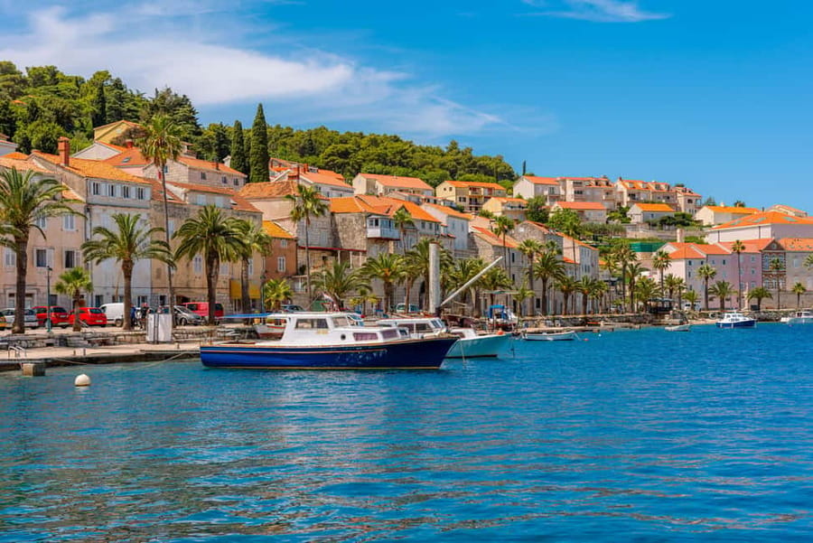 Korčula: Sail Away - tour with traditional craftmanship boat - Korčula’s Shell Bay start, and how to find it fast