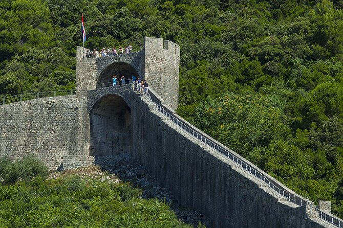 Korcula, Ston, Wine Tasting and Lunch - Tour from Dubrovnik - Orebić ferry to Korčula: where the day starts paying off