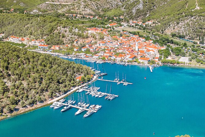 Krka National Park Tour with tour Guide & Wine tasting from Split & Trogir - Skradin town break, wine tasting and lunch time that feels flexible