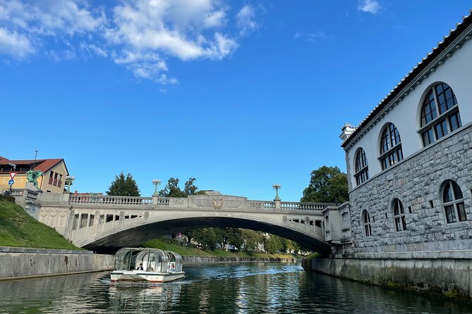 Ljubljana and Lake Bled Small Group Tour from Zagreb - The Castle View Strategy: How To Get Great Photos Without Burning Time
