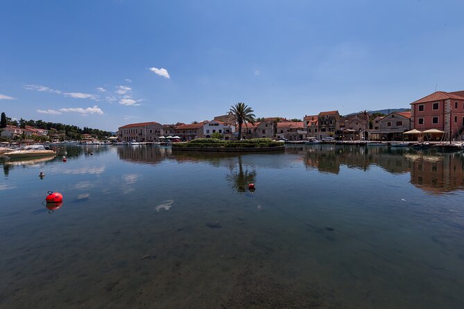 Local Life Tour - Spanjola: a short fort-area photo sprint