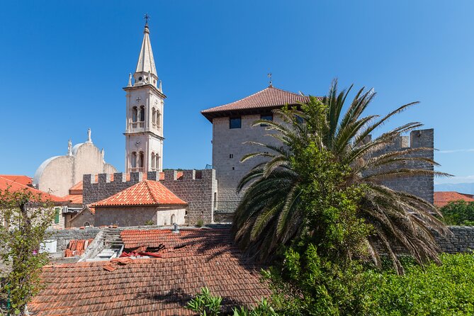Local Life Tour - Stari Grad Plain: a stop with an included ticket