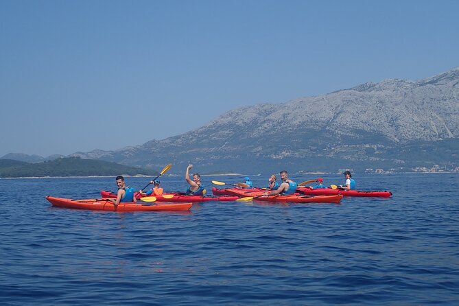 Lumbarda-Sunset Kayaking Experience with picnic: Wine and Sweets - GRK Wine and Canapés Picnic: The Food That Makes This Trip Stick