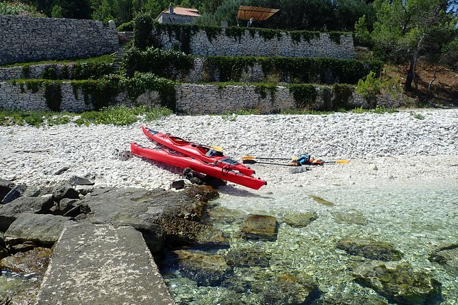 Lumbarda-Sunset Kayaking Experience with picnic: Wine and Sweets - Klašun Pastry: What to Expect From the Sweet Finale