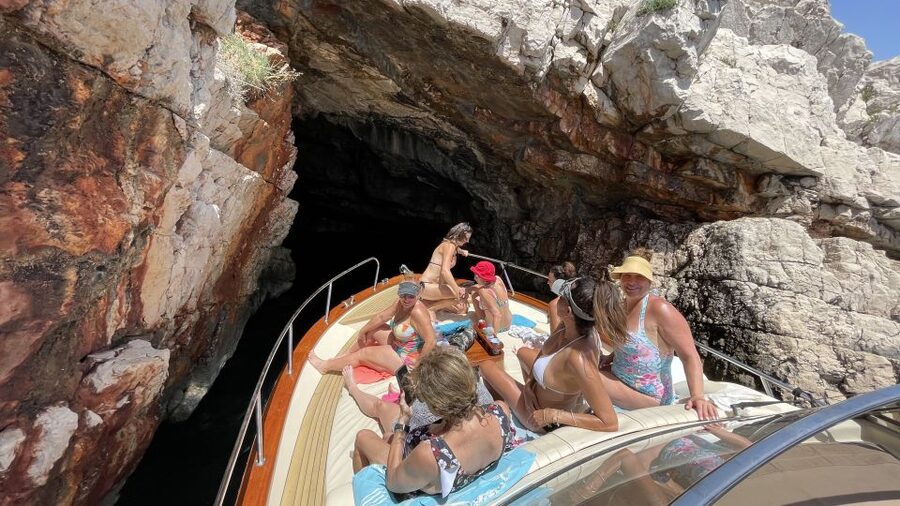 Luxury Private Boat Tour to Elaphiti Islands (4 hours) - A Realistic Day Plan: What Happens When You Start Moving