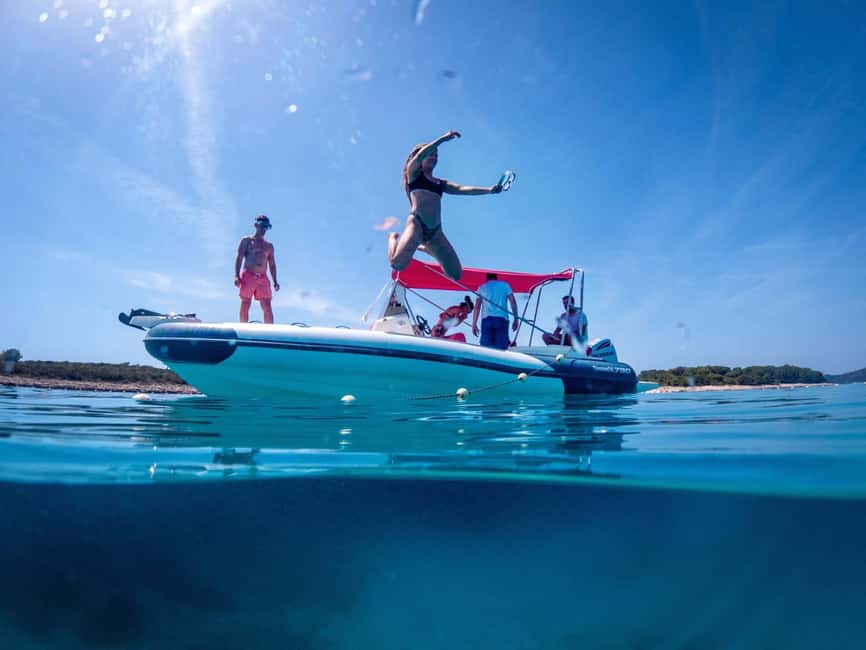 Magnific blue lagoon,speed boat towels included - Speedboat Day from Split, with a small-group feel
