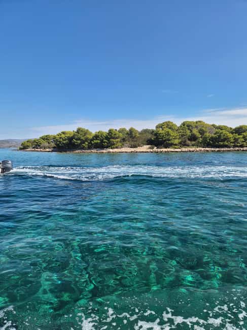 Magnific blue lagoon,speed boat towels included - What the included extras actually do for your comfort
