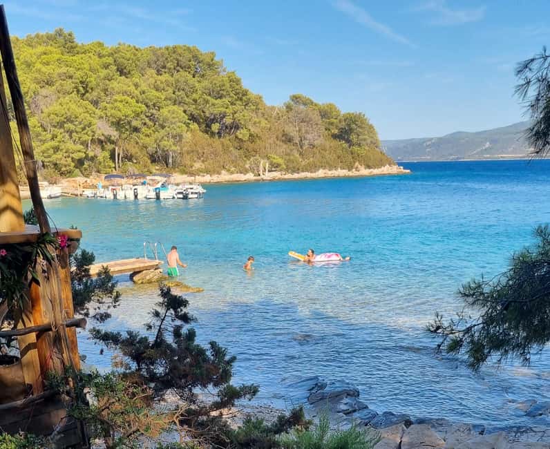 Makarska: 3 island, Cave, Cliffs, Jelsa, Lagoon, Golden Horn - Zečevo islet Blue lagoon: the drink stop and the swim stop together