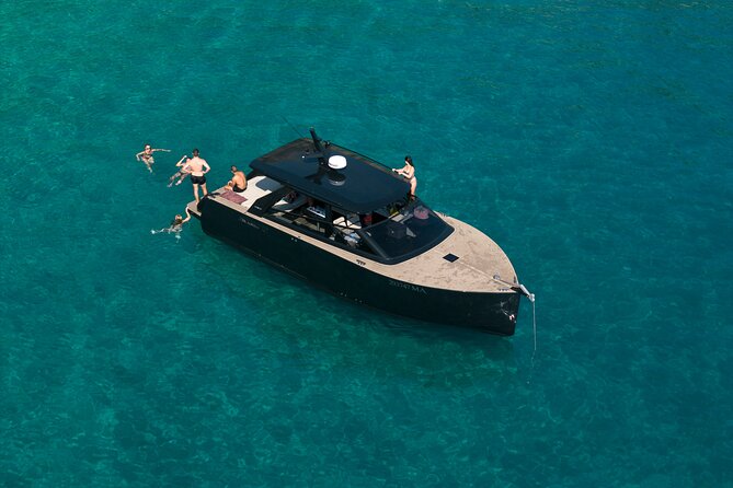 Makarska: 4 Island Luxory Boat Tour - Town Hvar & Pakleni islands - Entering the day: why this small-group boat works
