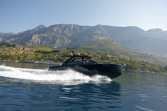 Makarska: 4 Island Luxory Boat Tour - Town Hvar & Pakleni islands - Getting on board in Makarska, 8:30 am start