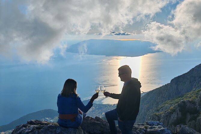 Makarska: Baggy Skywalk & Biokovo Viewpoint Tour - Sinjal peak: where the views and the break both land