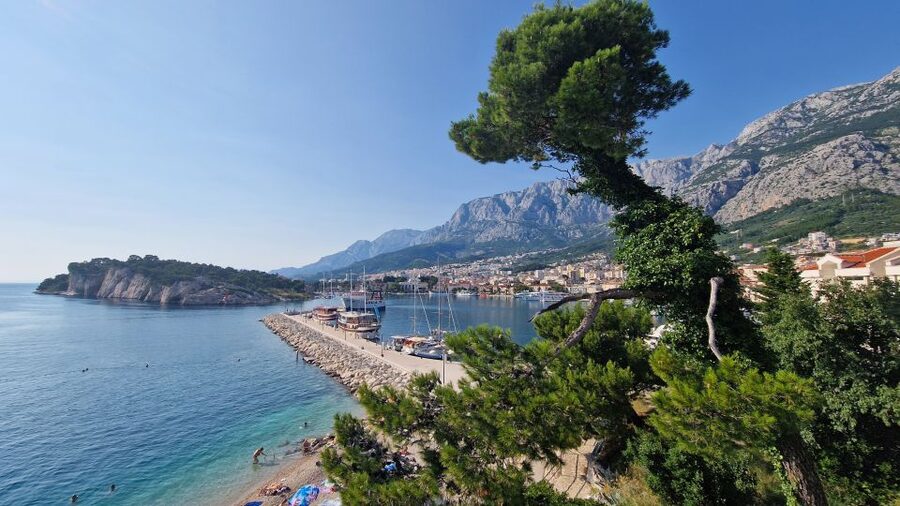 Makarska: Scenic Coastal Hike & Swim Tour - The return hike: scenic forest route above the cliffs