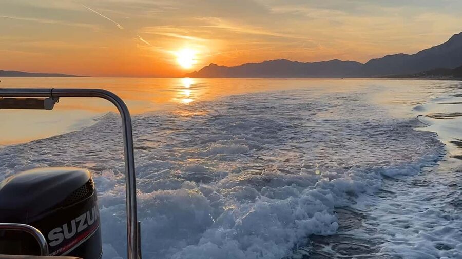 Makarska: Speedboat Sunset Tour to hidden bay on island Brač - Speedboat Sunset to Puntica Bay, The Simple Idea That Works