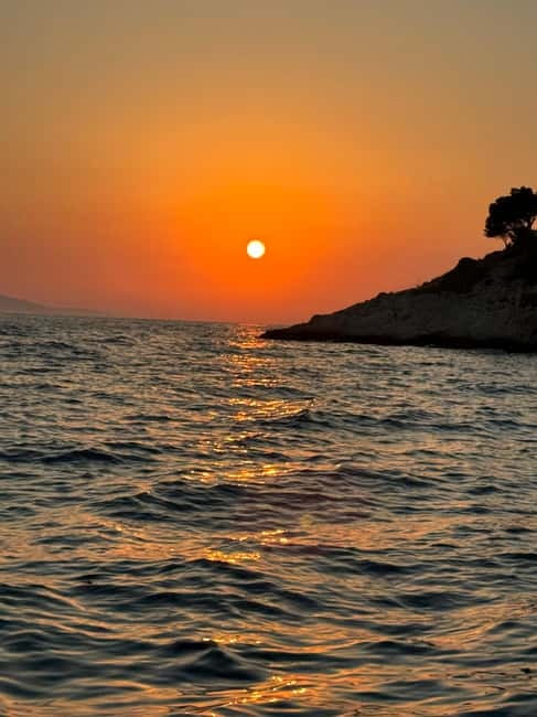 Makarska: Sunset private or group boat tour from Makarska - What to bring and how to get the best sunset angles