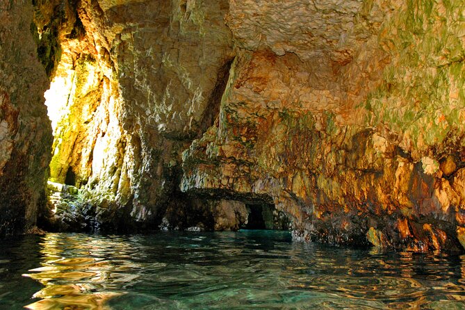 Medulin -Kamenjak 5h boat trip with lunch & drinks on Sandra Boat - Key highlights worth planning for