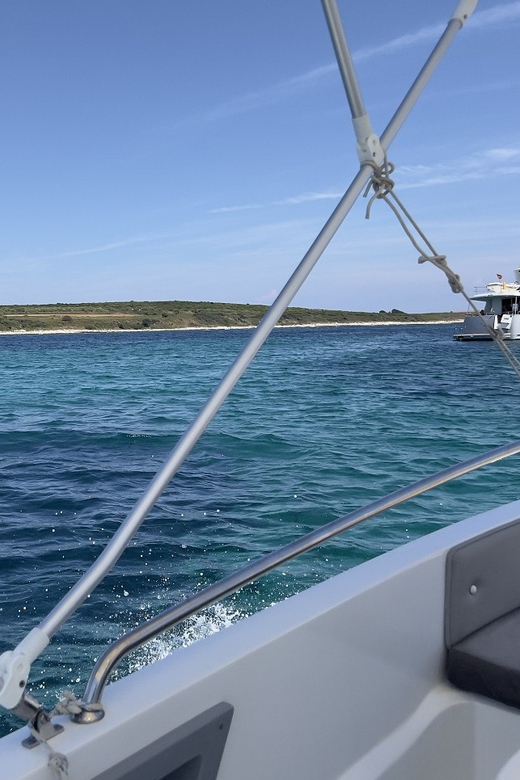 Medulin: Morning on Speedboat with Cave & Island Snorkeling - Key highlights that make this speedboat run worth it