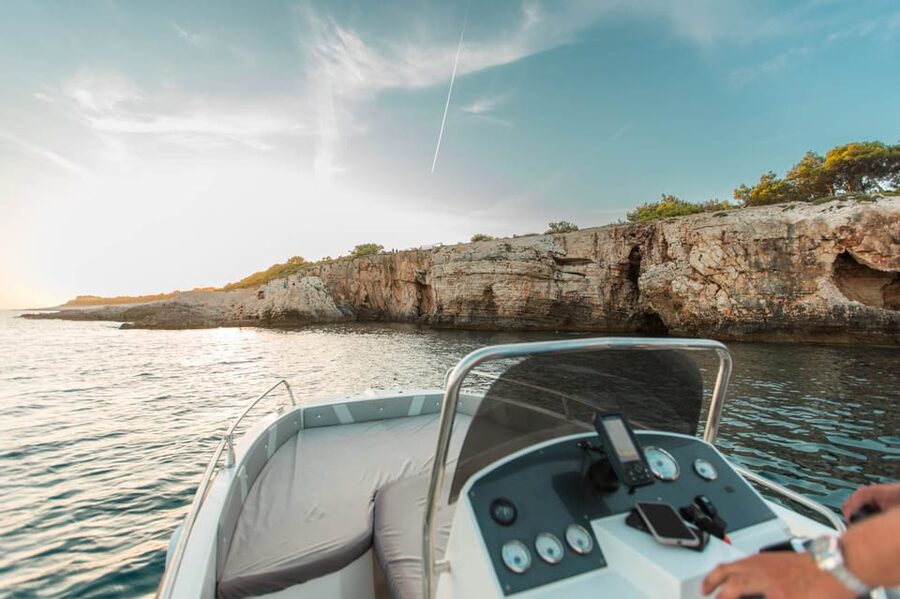 Medulin: Morning on Speedboat with Cave & Island Snorkeling - The boat, safety basics, and what the captain Luks changes