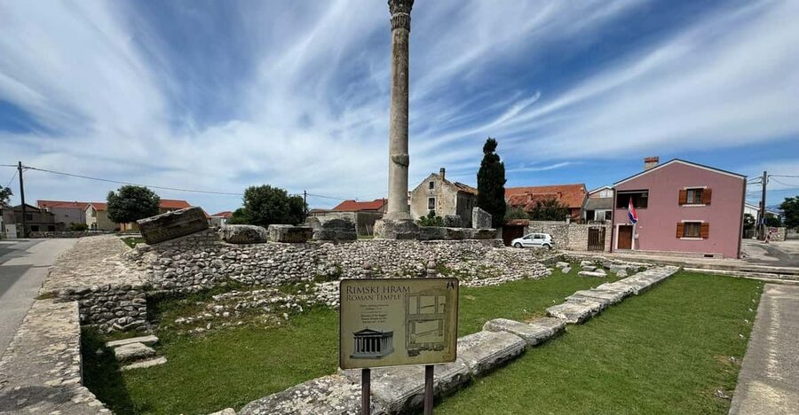 Meet and feel ancient town of Nin - Entering Nin: a heart-shaped town with Roman-to-medieval layers