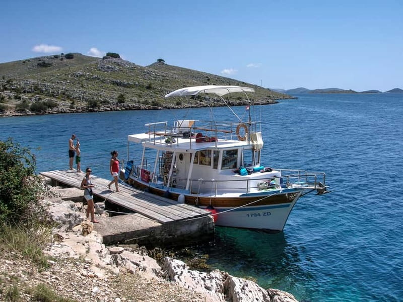 Mikado Kornati Excursion with snorkeling and hiking stops - Stop 1: Lojena beach on Levrnaka for swimming and snorkeling