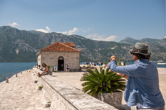 Montenegro: Bay of Kotor Day Trip from Dubrovnik English -Español - Tour pacing and the real-world time math