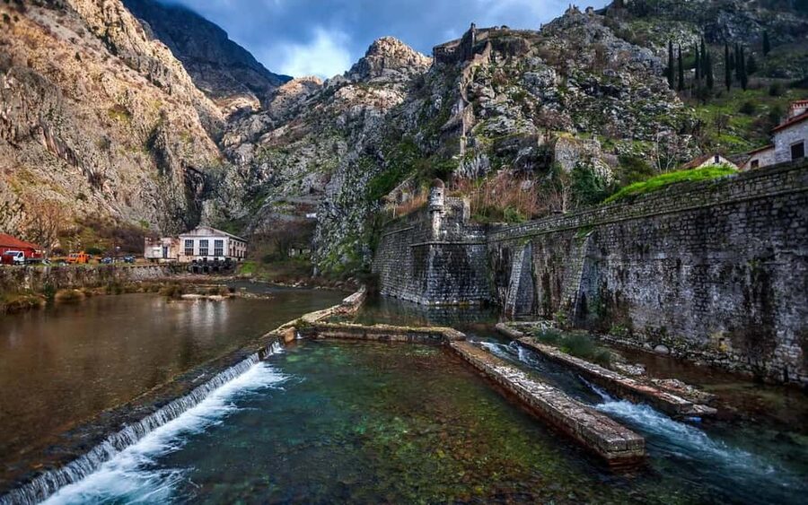 Montenegro & Bosnia 2 Countries in 1 Day Tour from Dubrovnik - Who should book this tour, and who should skip it