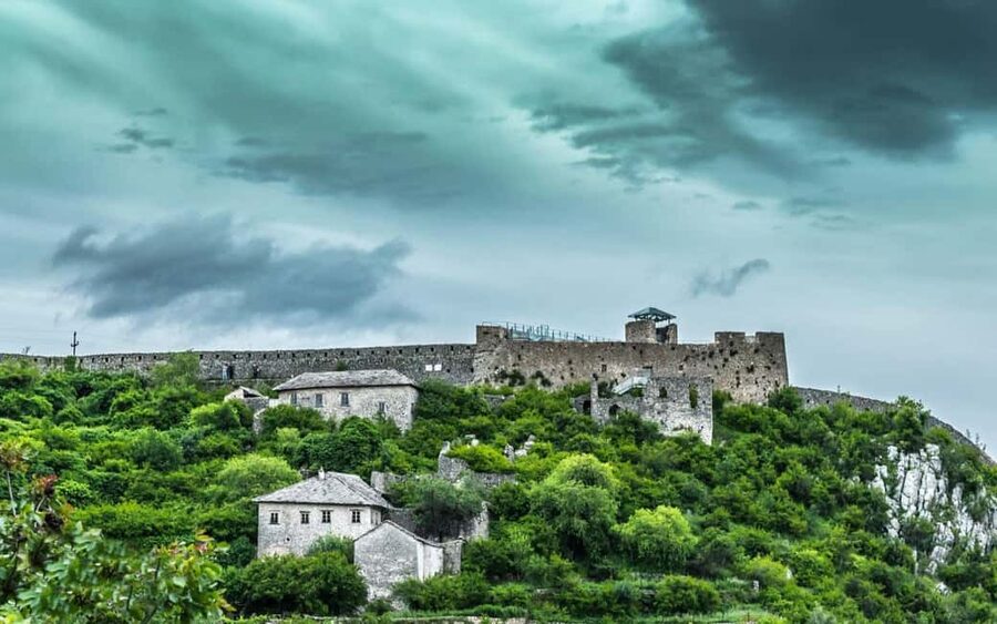 Mostar and Počitelj Day Trip from Dubrovnik - Old Bridge and the Neretva River: the moment to slow down