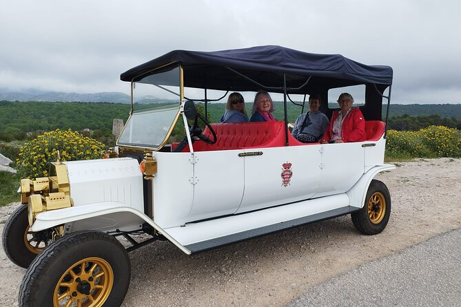 OLD CAR DUBROVNIK private sightseeing tour - Why an old car is a smart way to see Dubrovnik fast
