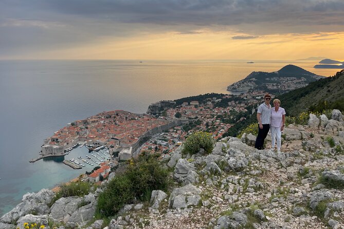OLD CAR DUBROVNIK private sightseeing tour - King’s Road and Game of Thrones: fan photos without the maze