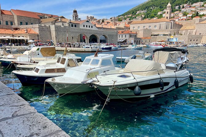 Old Town Dubrovnik Food Tour of 10+ Authentic Croatian Tastings - Stop 6: fried seafood near the sea, with a fresh oyster taste