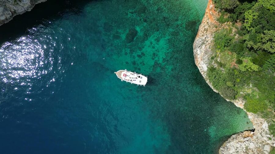 Opatija: Private Cres Island Boat Tour - The optional fisherman village lunch stop