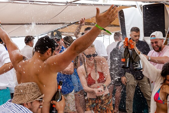 Out to Sea Split Boat Party w/ Blue Lagoon Swim, Dj & Afterparty - The 2:00 pm Split timing that makes this feel effortless