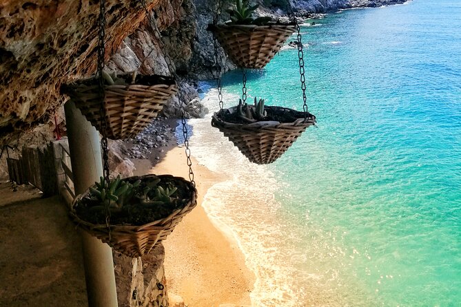 Picnic on Croatian Secret Beach - Crowd escape is the point, and it shows in the details