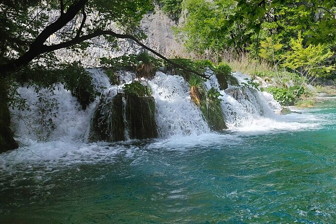 Plitvice Lakes Day Tour from Zadar, Simple and Safe - Zadar to Plitvice: how the comfort and timing really help