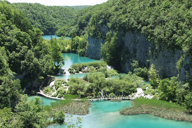 Plitvice Lakes Day Trip from Zadar and Biograd - Electric Boat Cruise: Why the Lake Segment Feels Like the Best Movie Scene