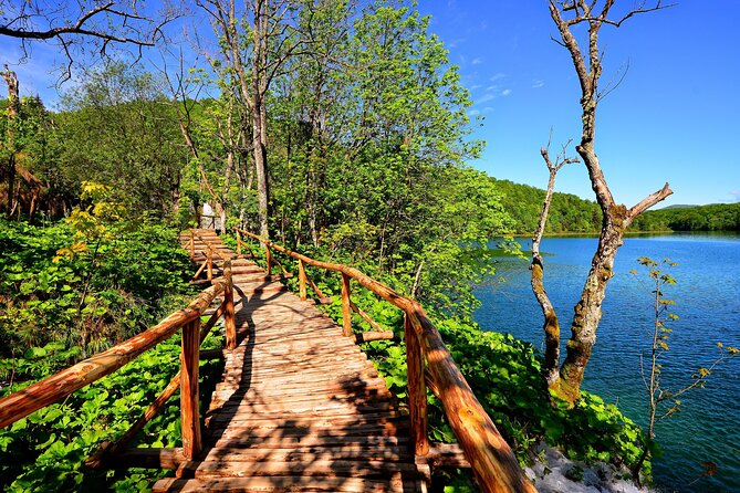 Plitvice Lakes National Park Admission Ticket - Your self-guided flow through lakes and falls, from Sastavci to the Upper Lakes