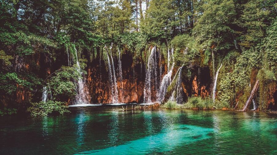 Plitvice Lakes National Park: Private Tour from Zadar - Price and logistics: what you pay for, what you still need to budget