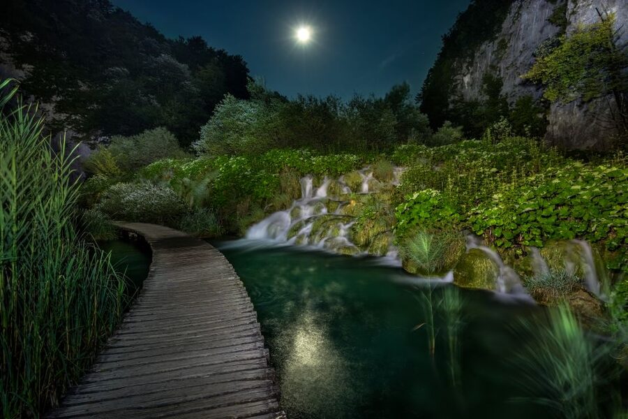 Plitvice Lakes Private Guided Tour - Waterfalls and travertine: what you’re actually seeing