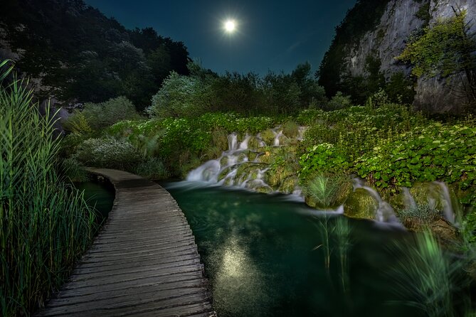 Plitvice Lakes Private Guided Walking Tour - What to Expect at the Meeting Point (Buffet Slap)