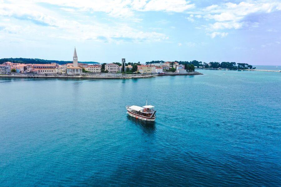 Poreč: Dolphin Spotting Cruise with Included Drinks - Who this cruise is a great fit for