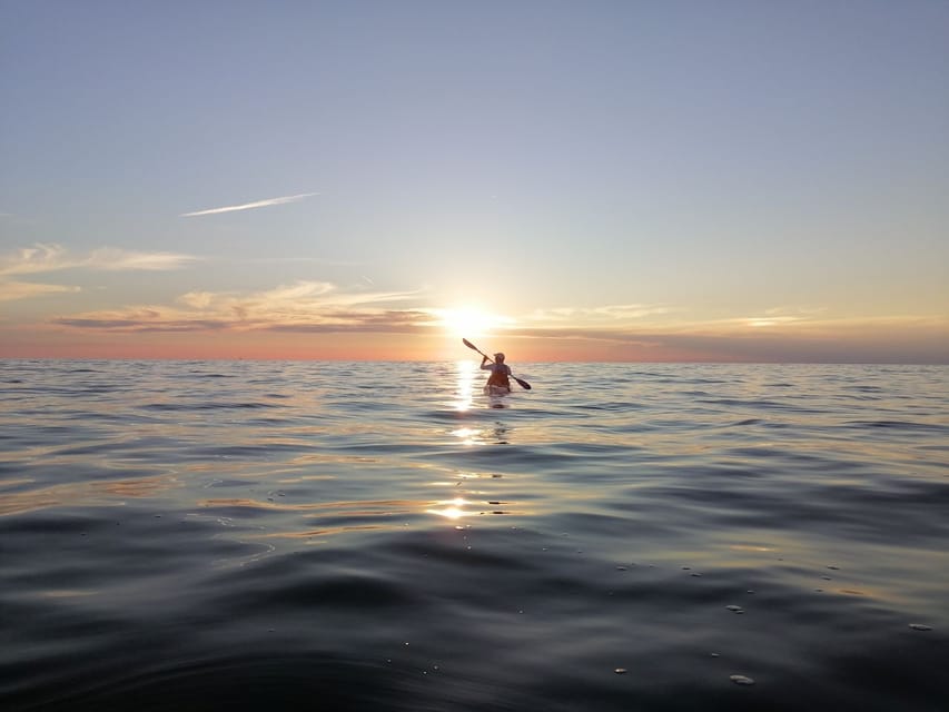 Poreč: Sea Kayaking Sunset Tour - The break at the beach, snacks and drinks, and when swimming fits in