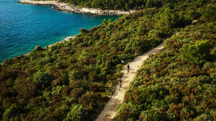 Premantura: Cape Kamenjak Off-Road E-Scooter Tour - The 2-Hour Route: 12 to 16 km of Coastal Trails Next to the Sea
