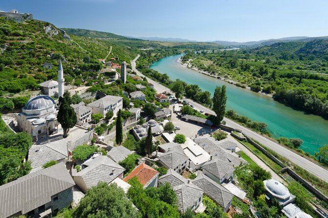 Private 2-Day Mostar, Pocitelj and Sarajevo Tour from Dubrovnik - Dubrovnik to Počitelj: Border Crossing and Neretva River Views