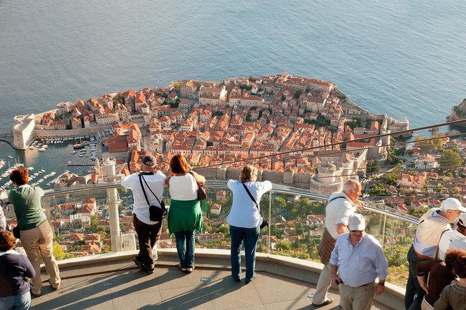Private Arrival Transfer: Dubrovnik Airport to Dubrovnik, Orebić - Drivers who actually talk, not just drive
