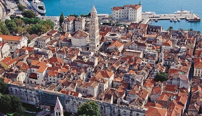 Private Arrival Transfer: Dubrovnik Airport to Dubrovnik, Orebić - Pickup logistics at Dubrovnik Airport, and how to avoid the common headaches