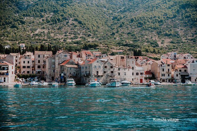 Private Blue cave, Mamma Mia and Hvar, 5 islands tour from Split - Bisevo first stop: why arriving early helps you enjoy Blue Cave