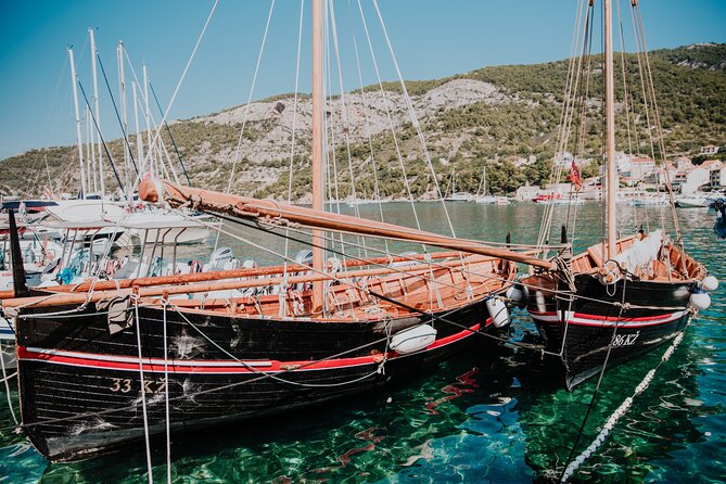Private Blue cave, Mamma Mia and Hvar, 5 islands tour from Split - Guides and boat handling, the part you feel on day-long rides