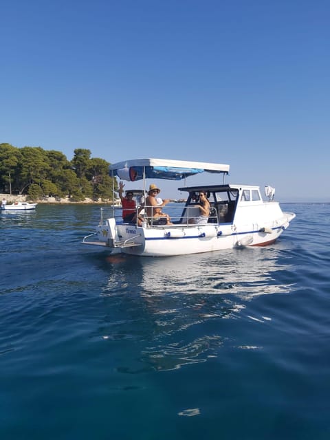 Private Boat tour with refreshing drinks Zadar - The First Cruise: Getting Oriented Before the Islands Take Over