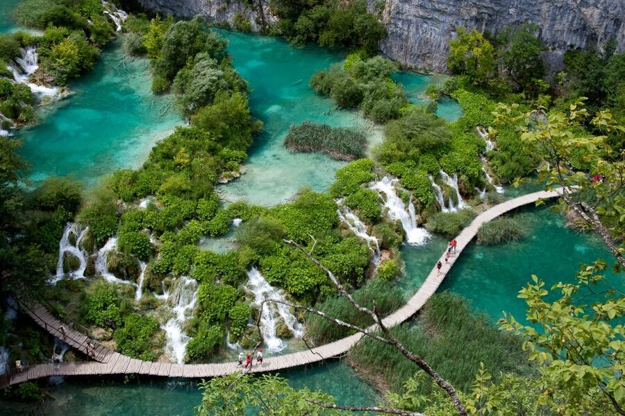 Private Day Trip Zagreb-Plitvice Lakes National Park - The core experience inside the lakes and forest