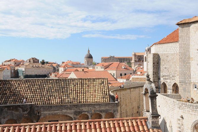 Private Dubrovnik City Walls Walking Experience - The guide experience: what makes it feel personal without dragging time