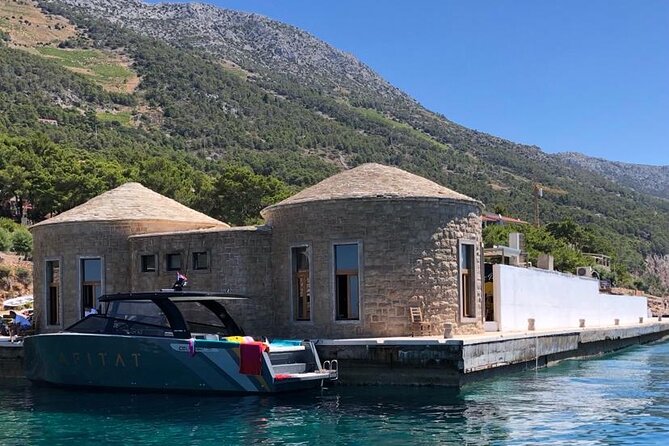 Private Luxury boat from Hvar, Brač and Split - Luxury boat day from Makarska, built for flexible island time
